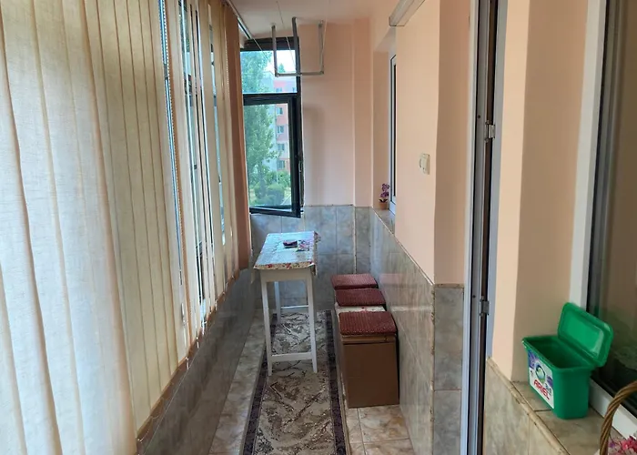 Teacher1 Apartman Konstanca